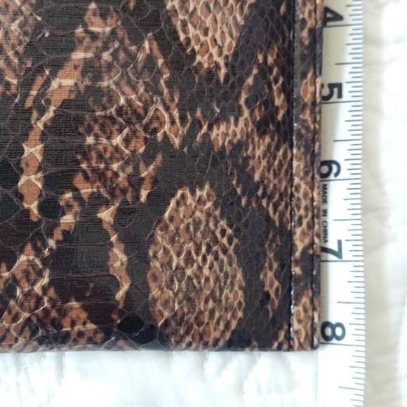 BCB Generation Elegant Snakeskin Envelope Clutch Purse, Like New - Picture 9 of 9
